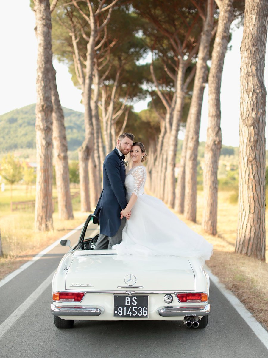 VallediBadia's tweet photo. On the road! What's a better start than this for a sunny day in Tuscany? 
Photo by @facibenifotografia
#Bridalcar #Bridearrival #Weddingintuscany #Tuscancountryside #BrideandGroom #Tuscanvillarental #Tuscanvilla https://t.co/XqHwkn7HsT