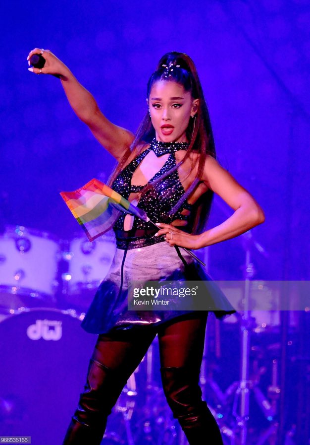 grandesafetyy's tweet photo. QUEEN OF SUPPORTING THE LGBT COMMUNITY https://t.co/6GbduxLCWu