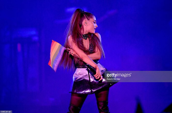 grandesafetyy's tweet photo. QUEEN OF SUPPORTING THE LGBT COMMUNITY https://t.co/6GbduxLCWu
