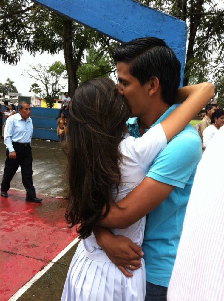 Kleber_Chiang's tweet photo. Nuestra inmadurez nos costó tantos errores , nuestro orgullo tantos momentos amargos! Y pensar que lo tuvimos todo pero cuando nos dimos cuenta ya era tarde, Espero verte pronto mi flaca bella https://t.co/J90CfHkYxe