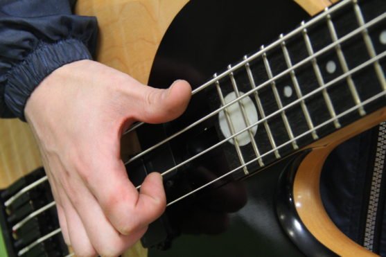 basstechnicals's tweet photo. スラップが慣れない
スムーズにいかない...
実はある動作を意識
すると格段に

スラップがスムーズに
なりますよ❕
詳しくは無料プレゼントで

こちらをリンクをクリックして
プレゼントを受けとる
↓↓↓↓
https://t.co/AEx0q4dx0w https://t.co/rrdT15899H
