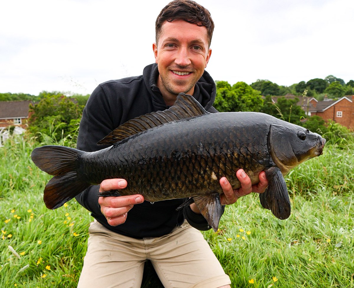 TeamTench's tweet photo. Fun on the zigs yesterday #fishing #thatscarpy #zigs #spod https://t.co/JRbt1AplWl