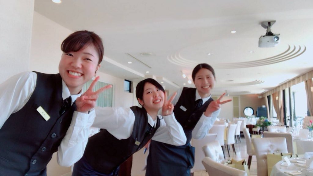 kitwedding's tweet photo. 🔔ブライダルで活躍するスタッフ特集。気になるあの娘も載ってるよ↓ ↓ ↓ ↓ ↓
https://t.co/GjtW8SaOej https://t.co/Lz0sGcUd9C