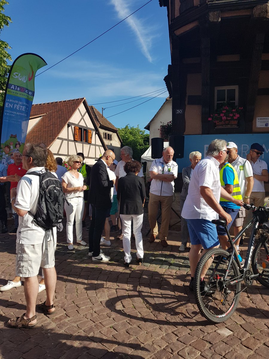 chirschmann_gge's tweet photo. Inauguration imminente du #slow up 2018 à Scherwiller en présence des #Elus et des partenaires dont #groupamagge https://t.co/cVGLW82FUL