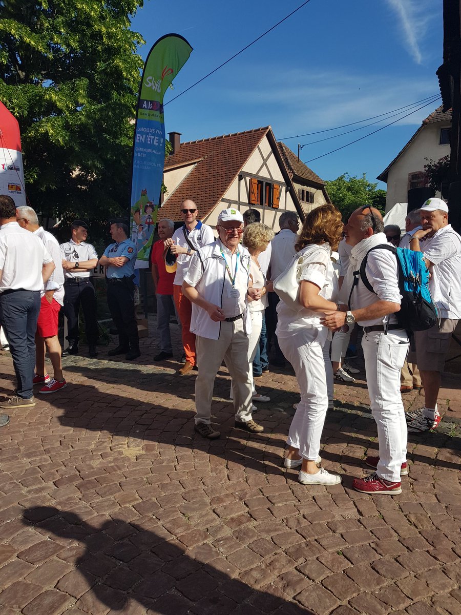 chirschmann_gge's tweet photo. Inauguration imminente du #slow up 2018 à Scherwiller en présence des #Elus et des partenaires dont #groupamagge https://t.co/cVGLW82FUL