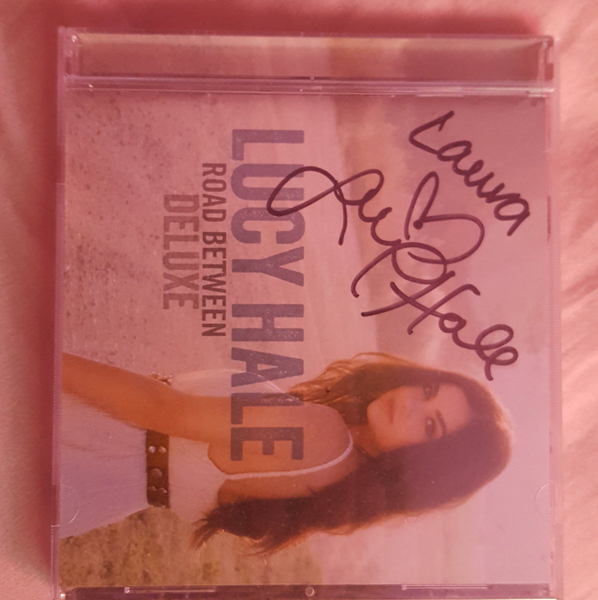 LucySun89's tweet photo. #happybirthday #happybirthdayroadbetween #roadbetween @lucyhale https://t.co/75ewnYgdrZ