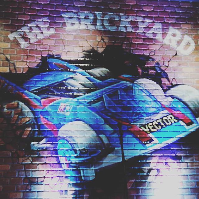 whatsageek's tweet photo. We're at Glorietta 2, waiting for the grand opening of this baby #BrickYardGO https://t.co/YVH4oXAOn7 https://t.co/wex3iNJLUk