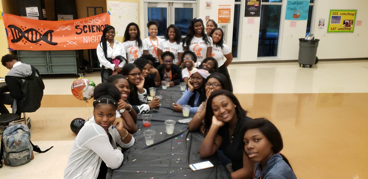 coachdre3's tweet photo. My Flag Team, so proud of daughters. Love them to death. https://t.co/SDFNFV7pKY