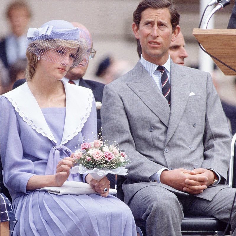 QueenDiana__'s tweet photo. لقد أحبَّني البيض والسُّود والمثليّين واليهود عدا الشخص الذي أحببتُه بشدّة في حياتي لم يبادلني الحب

- الأميرة الراحلة ديانا https://t.co/2YNPJkldF7
