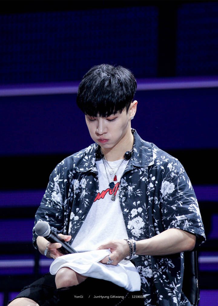 YonGi890's tweet photo. 180602 HIGHLIGHT SHOW in HK

💖💖💖💖
#이기광 #기광 https://t.co/Bm09ArsqQr