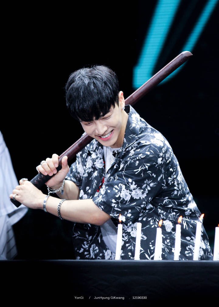 YonGi890's tweet photo. 180602 HIGHLIGHT SHOW in HK

💖💖💖💖
#이기광 #기광 https://t.co/Bm09ArsqQr
