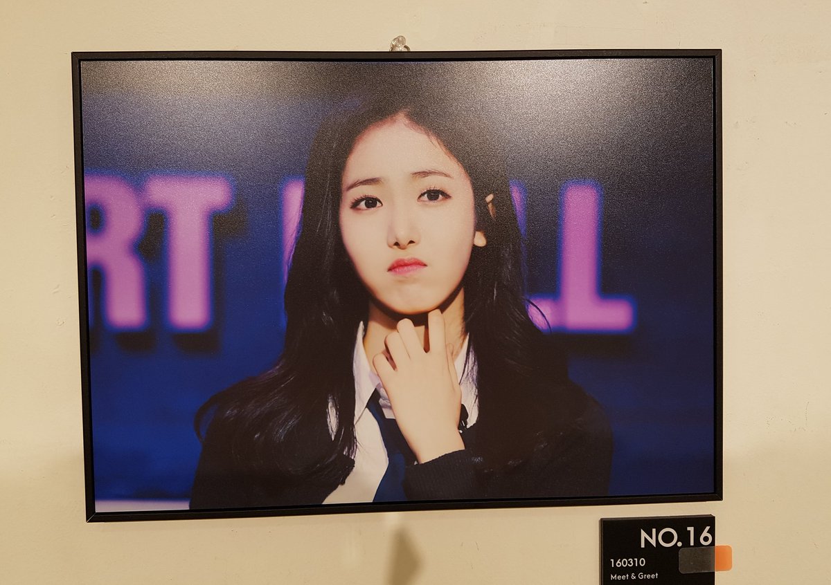 yujudreamtree's tweet photo. 신비 생일에 신비 전시회라니~~~~~~~ε٩(๑>ω<)۶з
신비 사진 너무 이뻐요!!
오늘이 마지막이래요ㅠ.ㅠ 
아직 못 보셨다면 꼭 보러오세요😊

#여자친구(#GFRIEND) #신비(#SinB) #신비_전시회 #HOW_I_MET_YOU_SINB #HappySinbDay 
@HOWIMETYOU603 @afterglow0603 https://t.co/BZovytShx4