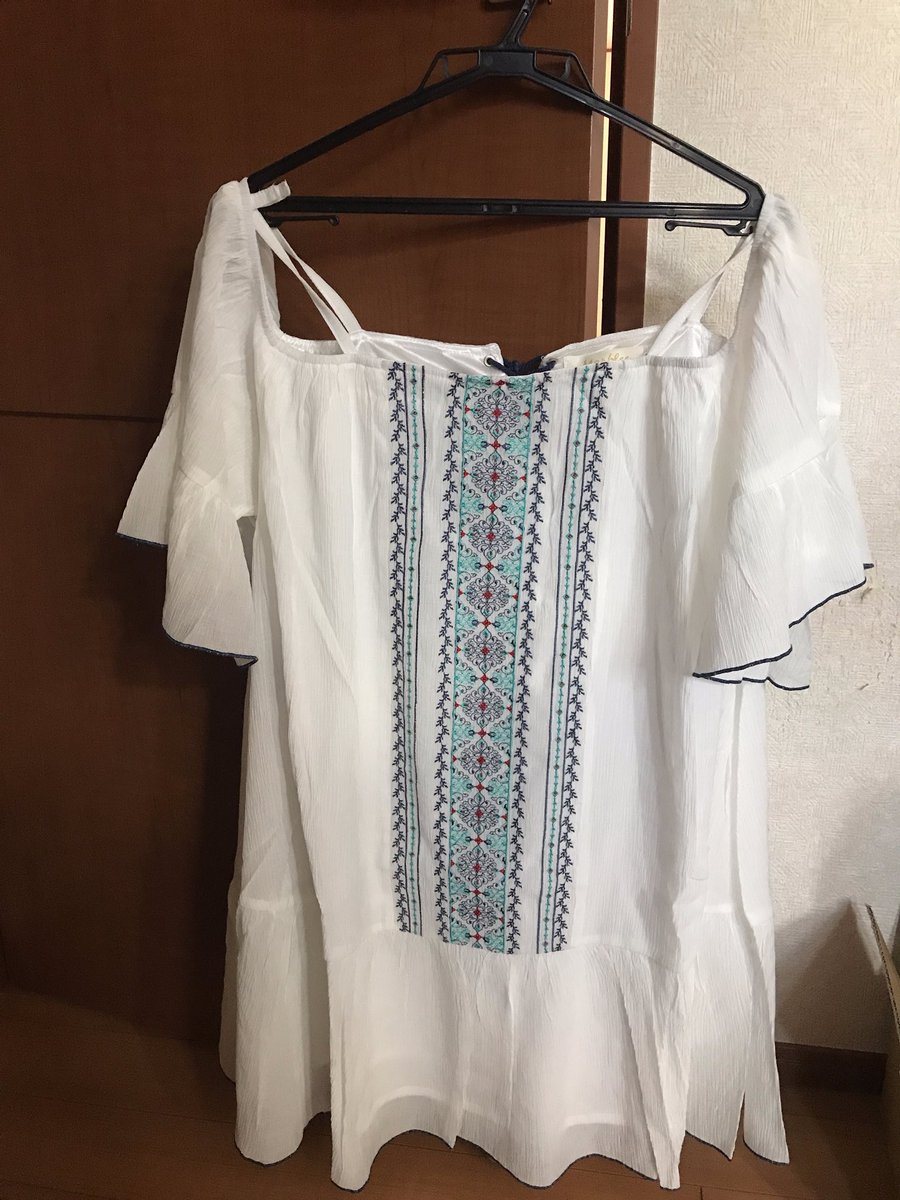 lemonerd_25's tweet photo. この間唯ちゃんがLINELIVEで着ていたやつ届いた!
#小倉唯
#LINELIVE
#Marblee https://t.co/JiZJP8KJbw