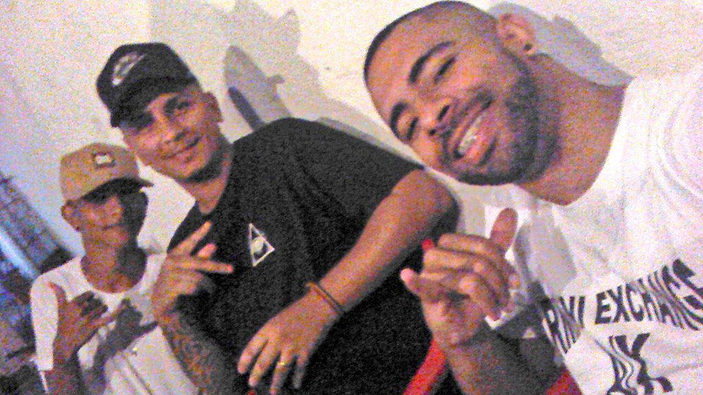 Thiagorj10's tweet photo. Gelin dos cria!!!!!
#tamec
#cervejarola https://t.co/Um00dHCYl2