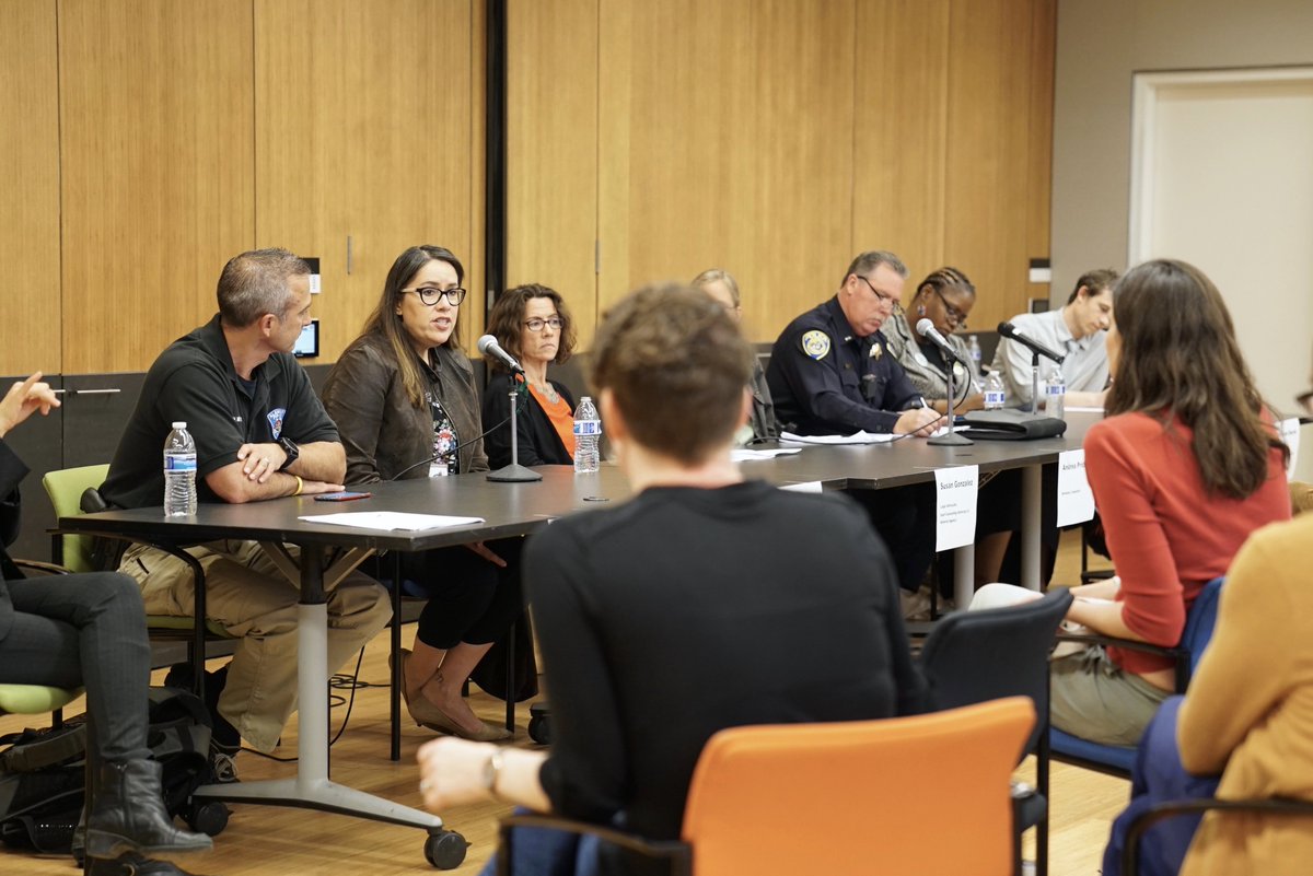 TheCILOfficial's tweet photo. Today The CIL held our Police, Safety, and You workshop where youths with disabilities collaborated with @AlamedaPD, #BARTpolice, @ellabakercenter, @copwatch411, #RCEB, and #DCARA to discuss ways to stay safe during interactions with the police. Thank you everyone for joining us. https://t.co/qiZniWD6h5