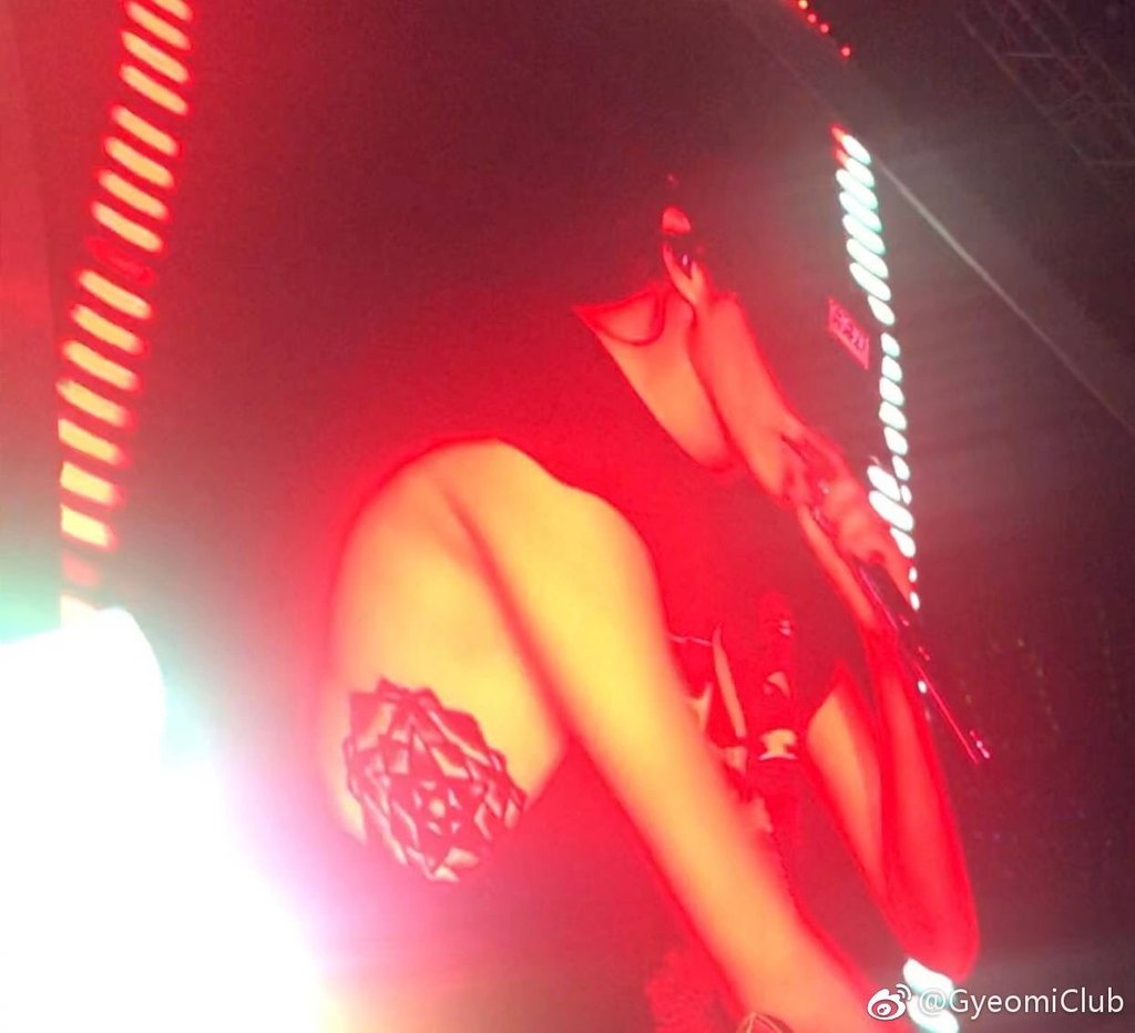 fanatic_got7_'s tweet photo. KIM YUGYEOM FULL TATTOO. OH MY GOD WE HAVE BEEN BLESSED https://t.co/vGcPd0vXsb