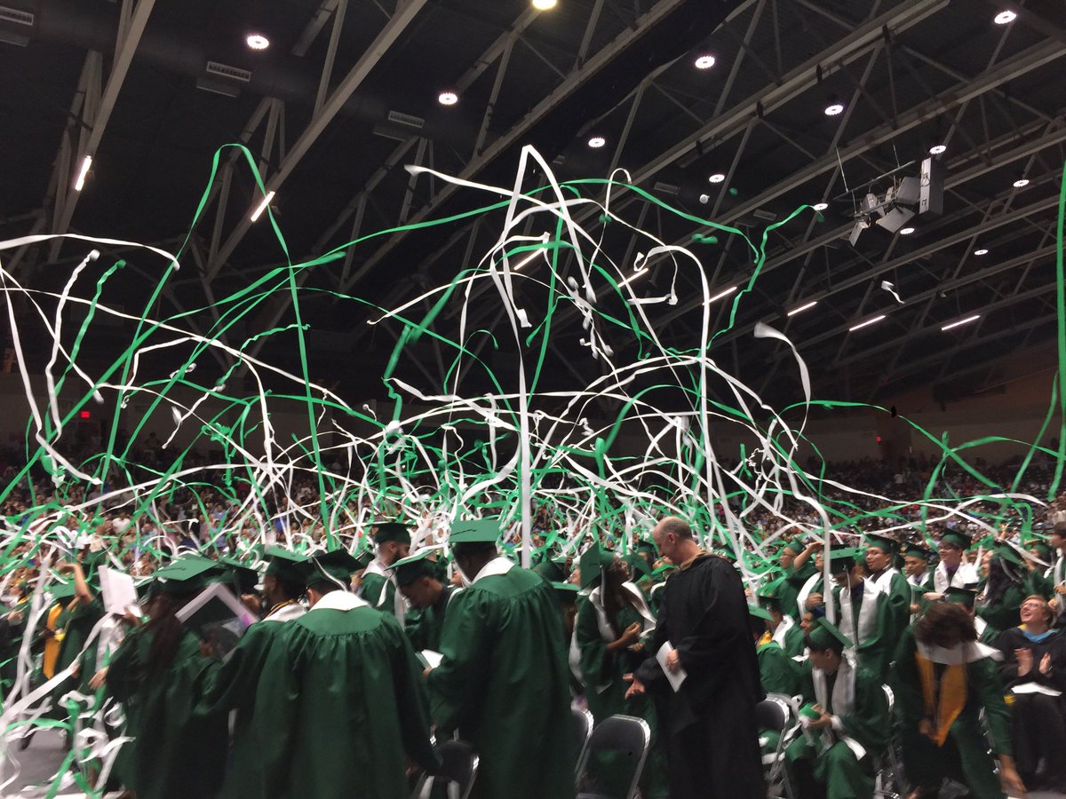 RichardsonISD's tweet photo. Congratulations @BerknerHS #Classof2018! #RISDGreatness #RISDClassof2018 #Ramfam https://t.co/AGAydboOKI