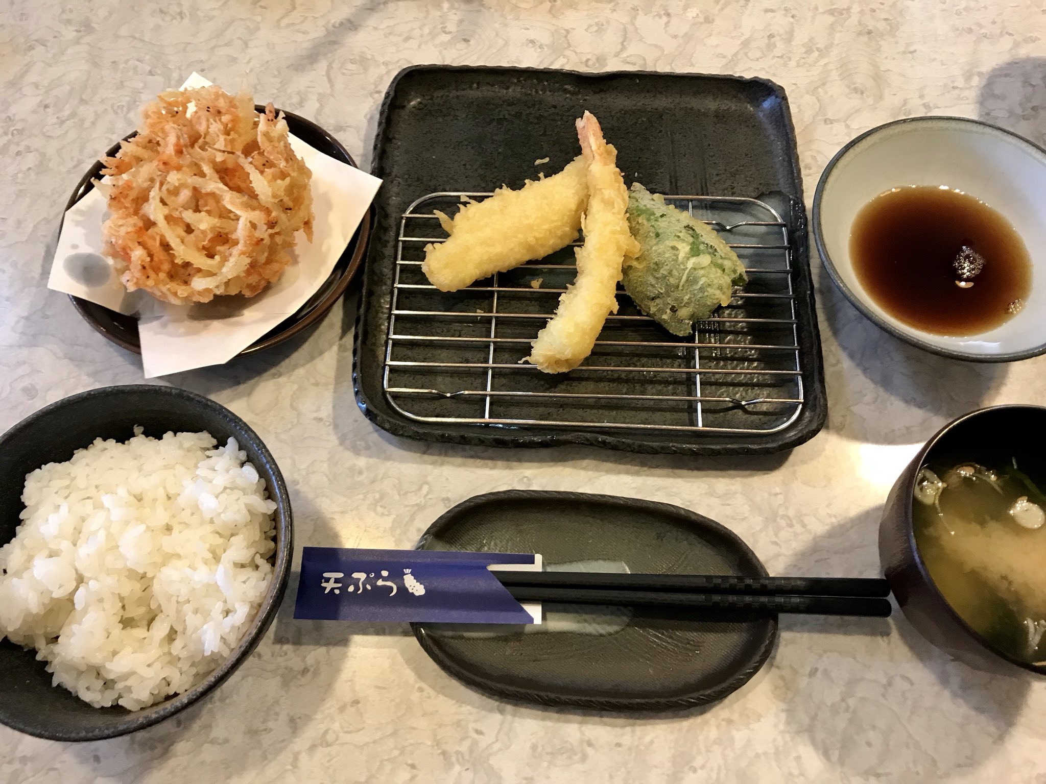 ロプロス Chika0444 料金はリーズナブルなのに ちゃんと揚げたてサクサクの美味しい天ぷらが食べられるのでオススメです Twitter