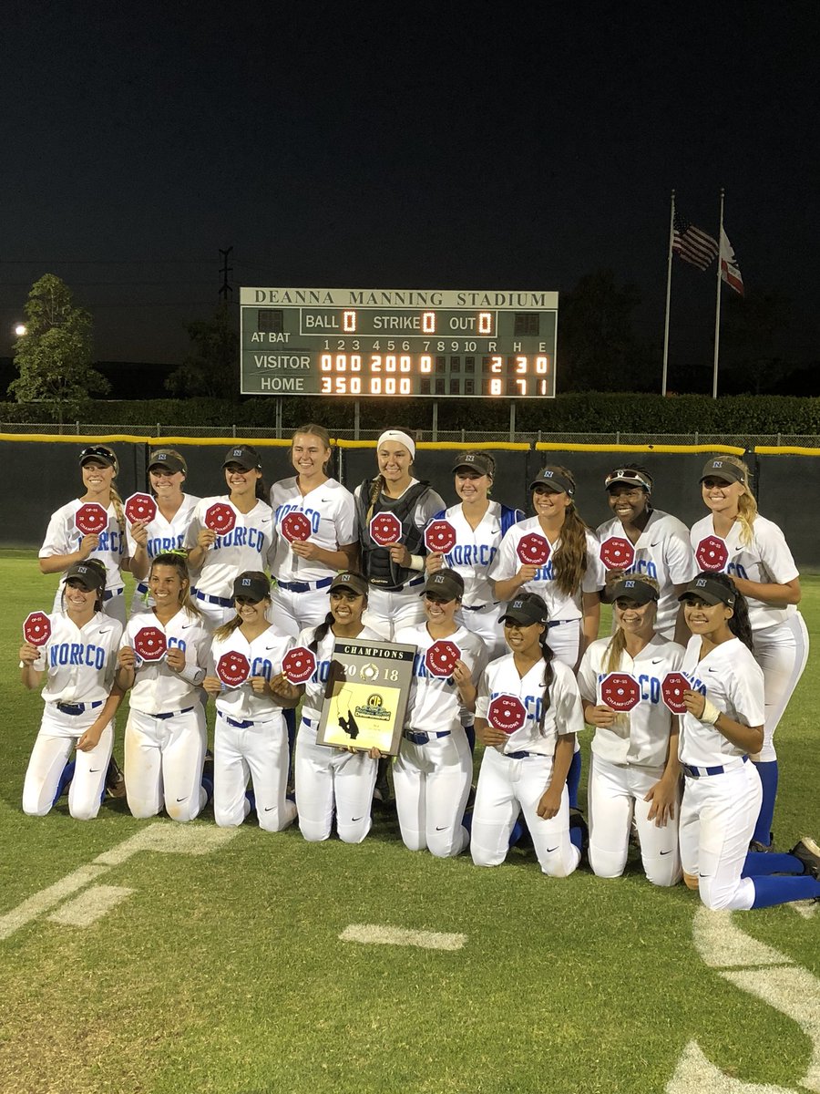 NorcoHS_Sports's tweet photo. Championship picture!!! https://t.co/QeKuGmAkvC