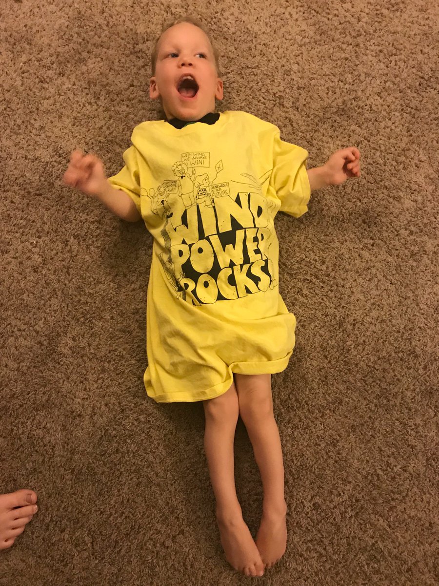 OPEN_SKY_FARM's tweet photo. My youngest sporting the #WindRocks tee! Thanks DistribuTECH! #WindRocks #DTECH2019 #WindPower2018 https://t.co/Ck9vnYVWHp