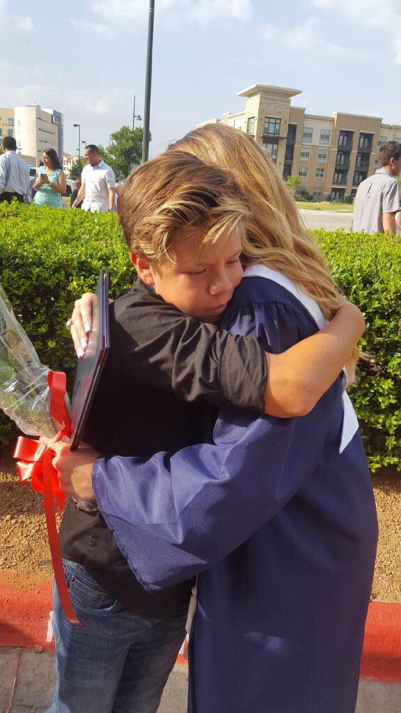 kyliemhampton's tweet photo. The tassel was worth the hassle #SKA https://t.co/vps8yhobiC
