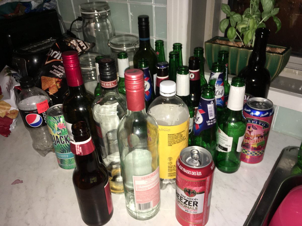 LambHoot's tweet image. #aLot #ofPeople #ofBottles #ofBlessings