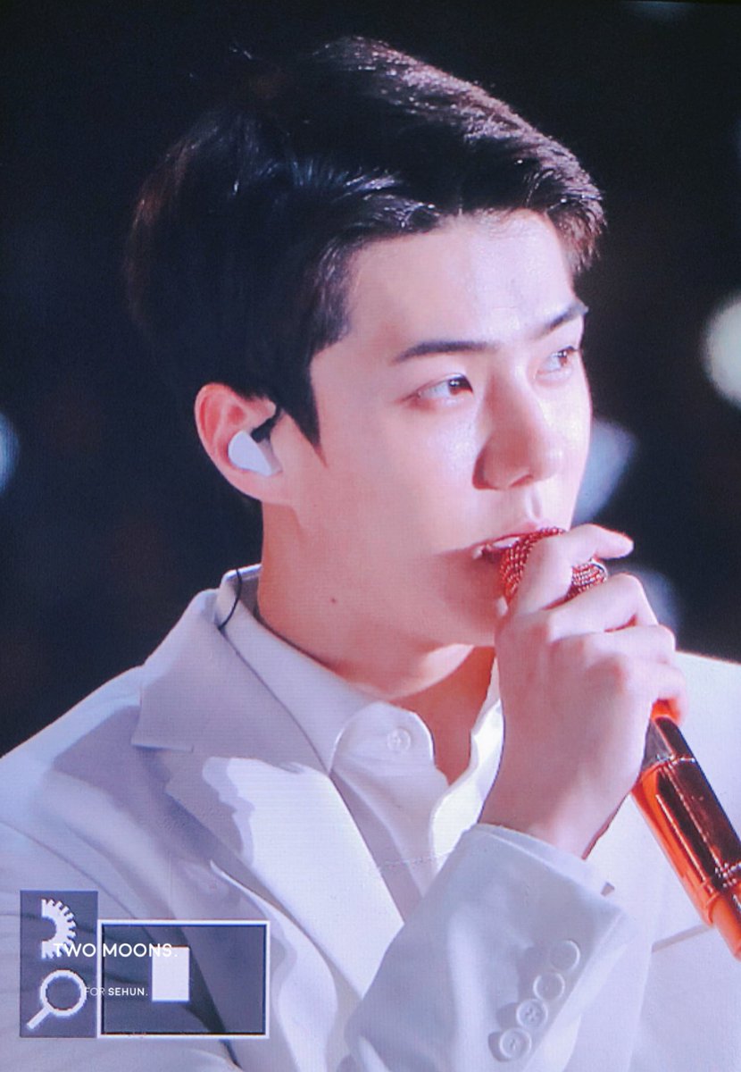 exo_2moons's tweet photo. 181602 ElyXion in HK #세훈 #SEHUN 종알종알 중국어 멘트 해줄려고 노력 많이해서 넘 예뻤다 가는나라마다 열심히 준비해오는거 기특해 우리 세훈이ㅠㅠ😭😭💕💕💕💕 https://t.co/eNlO1eGoCU