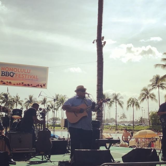 MeleMei's tweet photo. @johnakapomusic performing until 515pm @ Honolulu BBQ Festival @hiltonhawaiianvillage! #melemei2018 https://t.co/EcqUAF0Kt8 https://t.co/xZQusBL8Kz