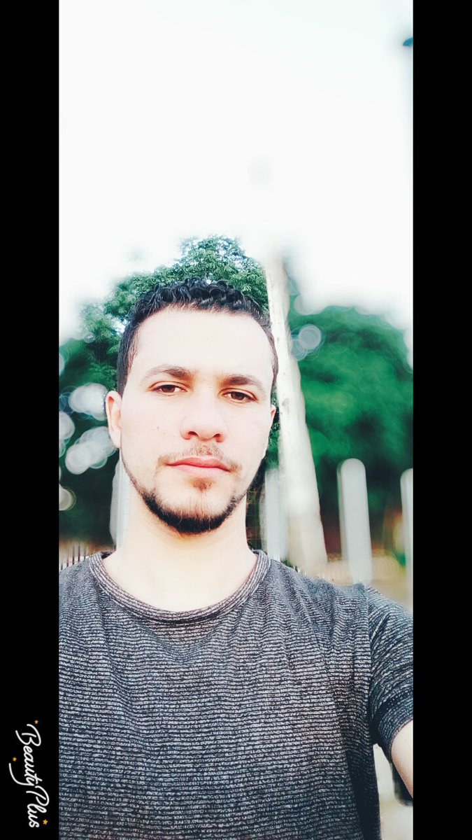 ChakouriM's tweet photo. Le bonheur est parfois caché dans l'inconnu  🤠🤠❣️
   ربــيّ . . آجعَل يومّي آفضُلْ مِن آمسَسيّ . . ۈ غديّ آفضلَ مِنّ يوٌۆمي . ۈلآ ٺحْرمنيَ سعَآدةً حُلمْ آنتظٌرت . .ٺحقَيقہ https://t.co/hRbSxoOqWE