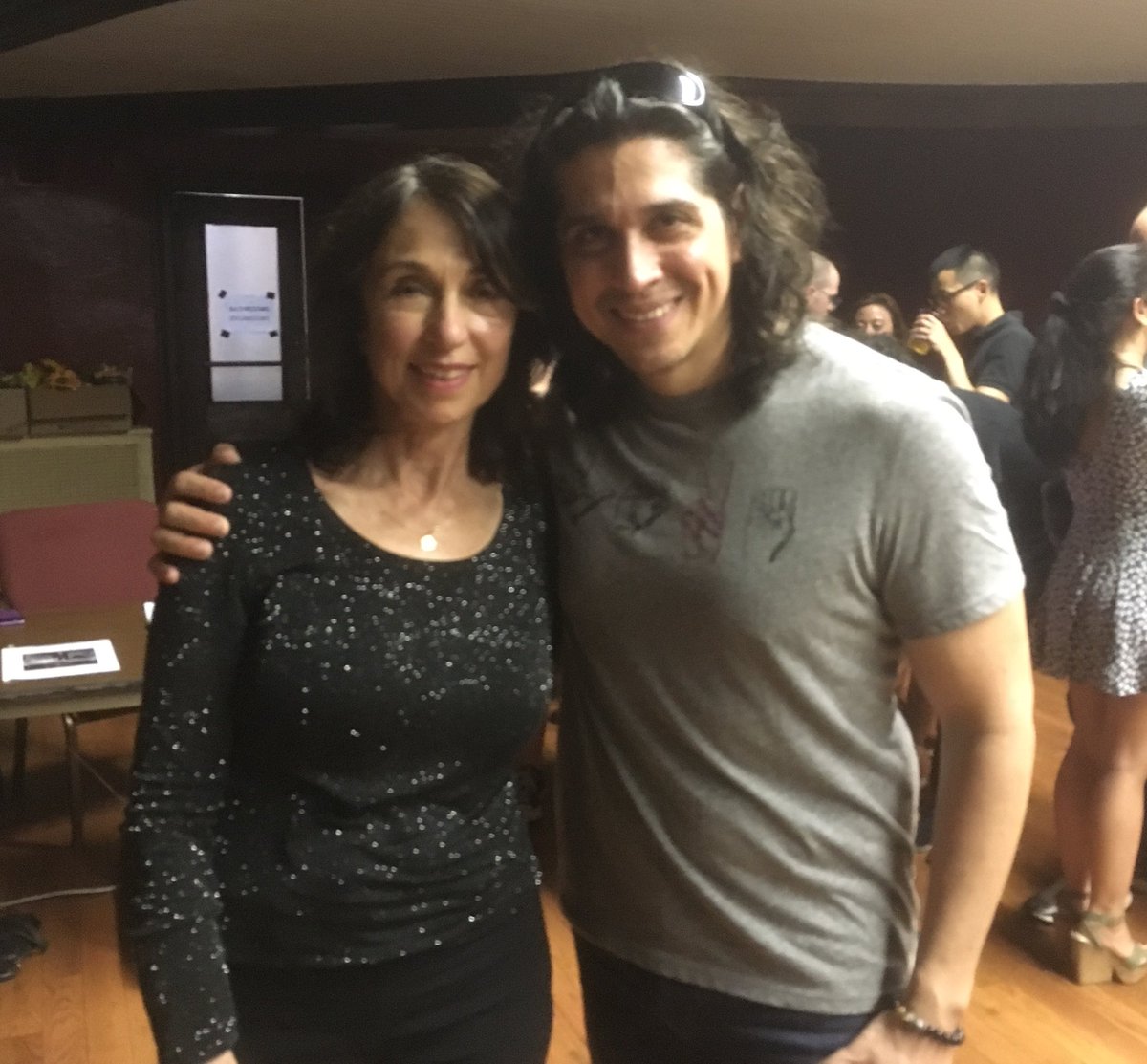 stephanomusic's tweet photo. An amazing performance, and a great honor to meet you Suzanne Ciani! Thanks!
#suzanneciani #buchla #synths #diva #brooklyn #music #inspired https://t.co/5UuBE4Oqrm