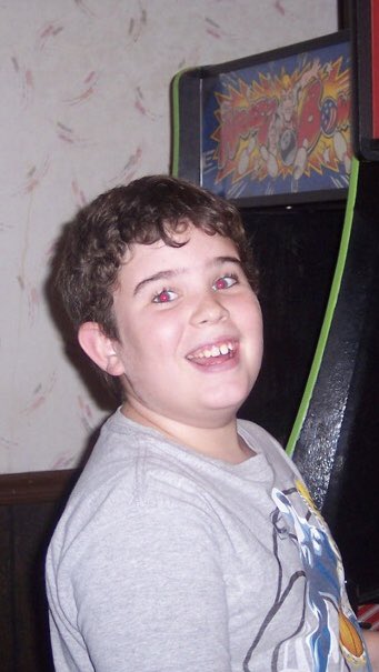 BackJoeker's tweet photo. When mom says the pizza rolls are done @JTBak3 https://t.co/KNZHQCLoKn