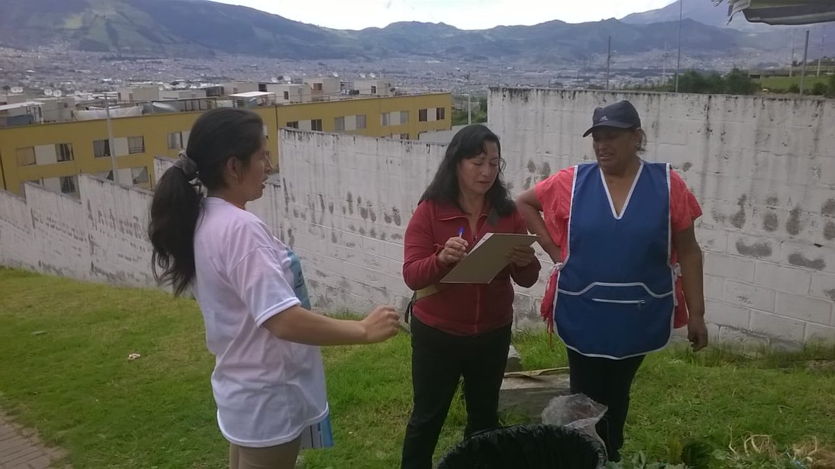 AcuerdoSur's tweet photo. En la jornada en @AcuerdoSur,apoyo de la ciudadania  @MashiRafael @GabrielaEsPais @RicardoPatinoEC @PaolaPabonC @virgiliohernand @FrankSamaniegoM @LuisaMaldonadoM @Hector51243581 https://t.co/PDVCGGjQnV