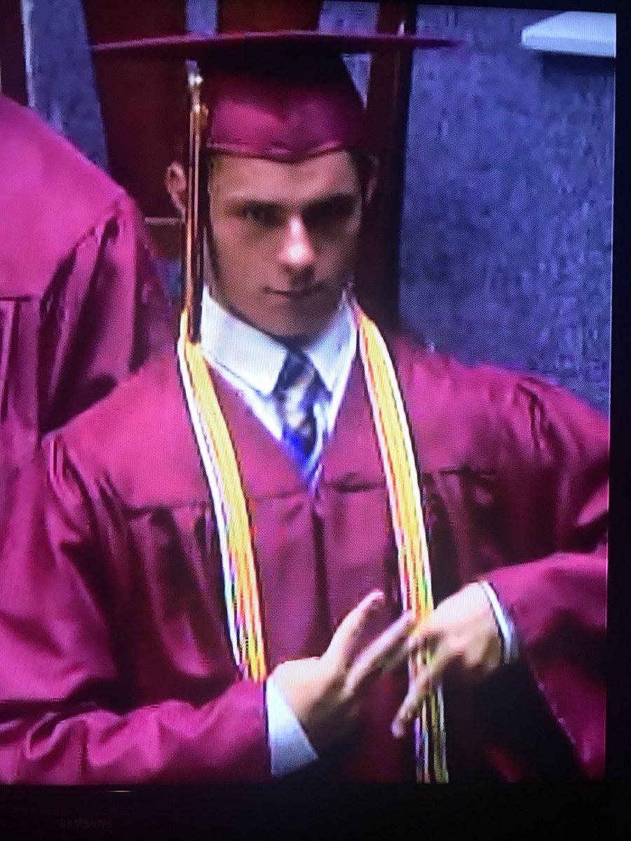 Speny_Fox's tweet photo. representing the naysh on graduation day @h3h3productions https://t.co/F7UrdLQjnO