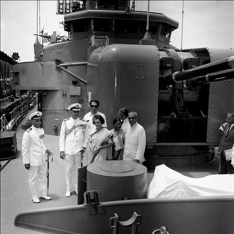 INCHistory's tweet photo. INS Nilgiri was commissioned into the Indian Navy on 3 June 1972 by PM Indira Gandhi. The lead ship of her class of frigates, built at Mazagon Docks, Mumbai in collaboration with Yarrow Shipbuilders, Glasgow, she was the first major warship built in India keel up.
#INCHistory https://t.co/IClZyzlaec