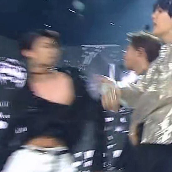 9791_JKHOLIC's tweet photo. 정국아 ㅜㅠ이게 다 무슨일이야 ㅜㅠㅠ미치ㅆ다 ㅜㅠㅠ남준님 감사합니다 ㅜㅠ

#FakeLove8thWin
#KraftBearHugs
#BTSARMY - @bts_bighit #SquadGoals @radiodisney @BTS_twt ✔
🌟공계태그필수🌟 https://t.co/KQODMpVEV5