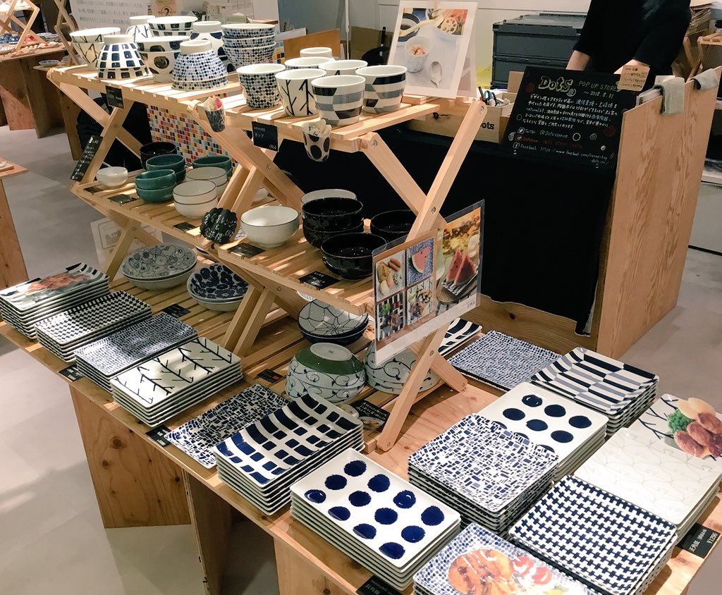 Dotscoppice's tweet photo. 【再入荷】
本日長崎県より波佐見焼の商品を再入荷致しました。
品切れしていました人気商品も揃いましたので是非店頭にてご覧ください。
沢山のご来店お待ちしております。
#dots #吉祥寺 #波佐見焼 #natural69 #聖陶苑 #白山陶器 #和食器 #うつわ #はしおき https://t.co/X0jMqU6Ee9