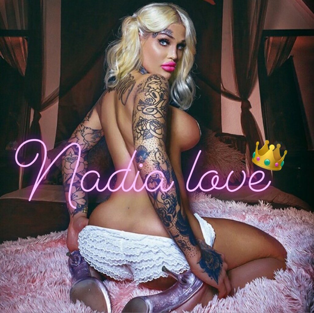 Shemale on male sex movies Naked transsexual women and men