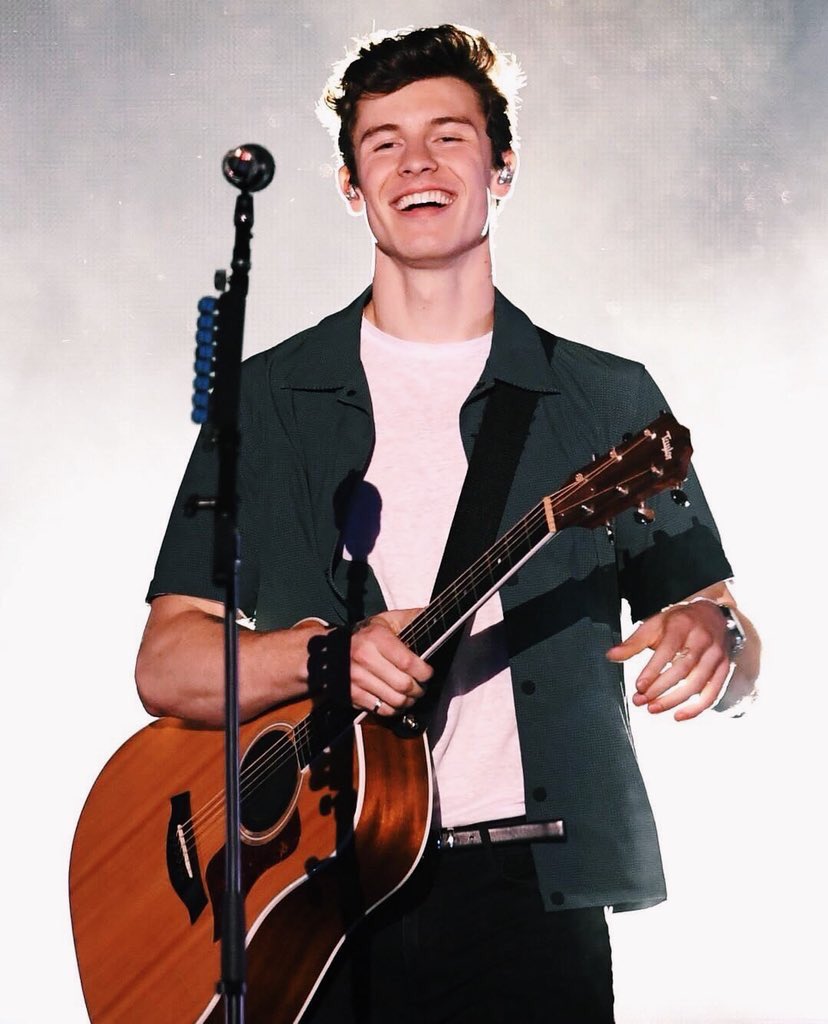 ShawnMendesFans's tweet photo. I love Shawn’s smile #wangotango https://t.co/OhxX3l55BI