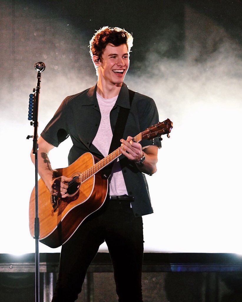 ShawnMendesFans's tweet photo. I love Shawn’s smile #wangotango https://t.co/OhxX3l55BI