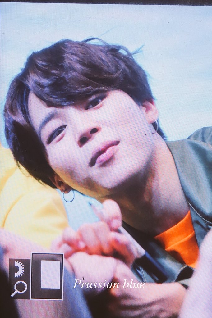 951013_jimin's tweet photo. 180603 #지민 빼꼼 ㅠㅠㅠㅠ https://t.co/JUVWx7i1lu