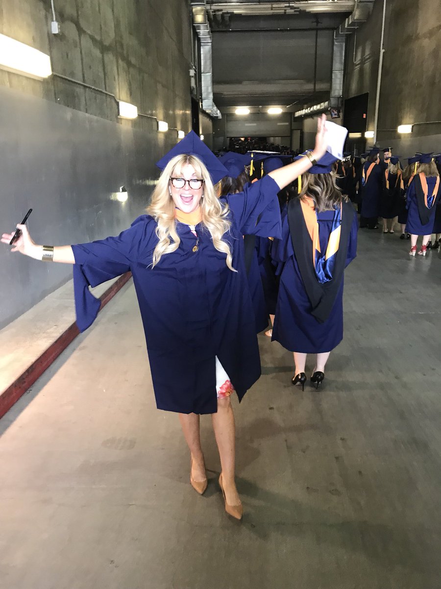 itreathearts's tweet photo. #WGUgrad https://t.co/9vn8O1w8qi