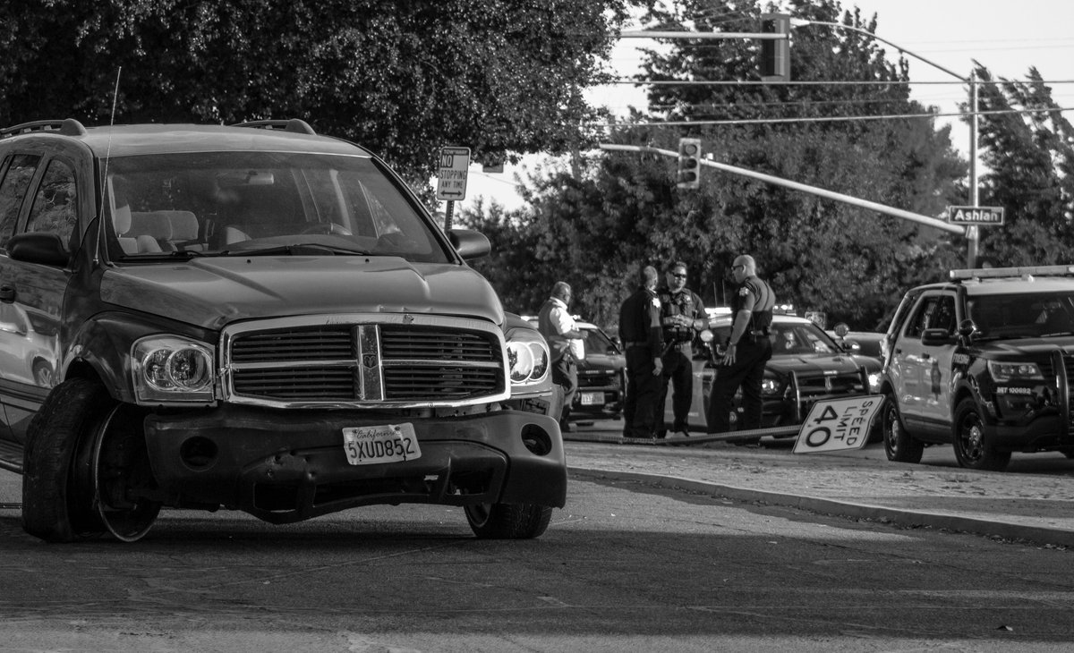 GonzalesBVB97's tweet photo. Drunk driving accident and attempt to leave scene. First and Ashlan @ABC30 https://t.co/XYXpZKf5k5