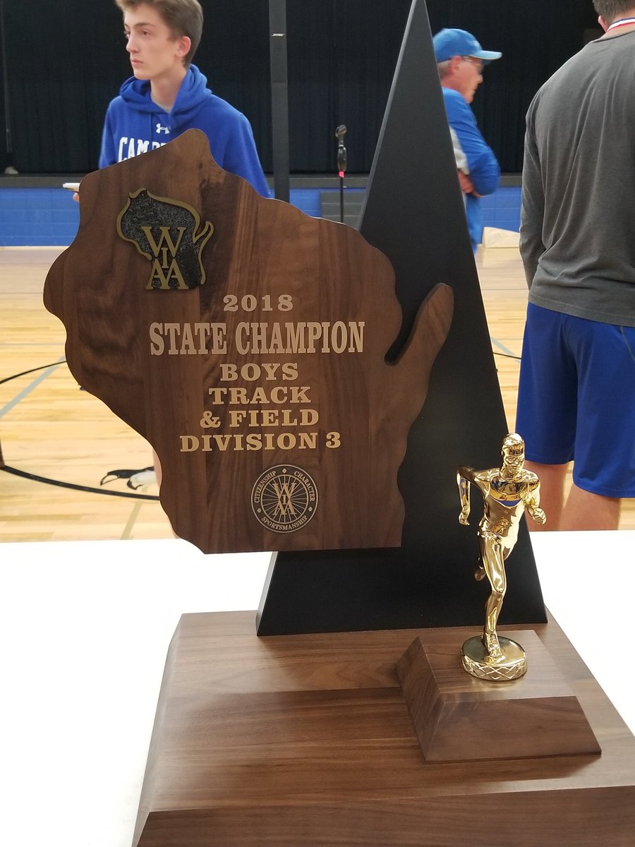 CambridgeTrackF's tweet photo. Your newly crowned 2018 D3 State Champs..Congrats boys...you guys are awesome! https://t.co/zApHSTVzSi