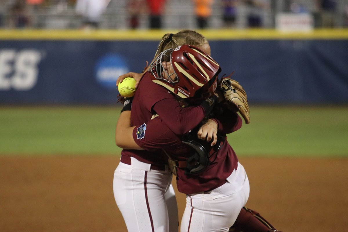 NCAASoftball's tweet photo. Seminoles ➡️ Semifinals

#WCWS https://t.co/sAr3BDx5zo