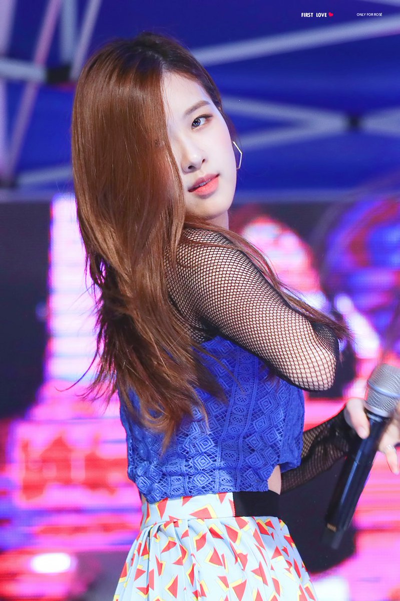 firstlove_rose's tweet photo. 180516   명지대학교

D-13 😆😆😆😆💗

😘👉 https://t.co/tvWwIVFGbu

#블랙핑크 #로제 #BLACKPINK #ROSÉ #squareup https://t.co/NbxjsFdHAi