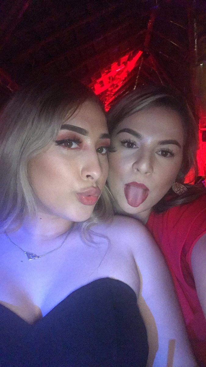 alexiaguzmannl's tweet photo. HAPPY BIRTHDAYYYY BESTFRIEND I LOVE YOU SO MUCHHHHH MAY GOD BLESS YOU WITH MANY MORE BY MY SIDEEEEE 😘❤️ #Nasty20 https://t.co/lEbdSnxDSg