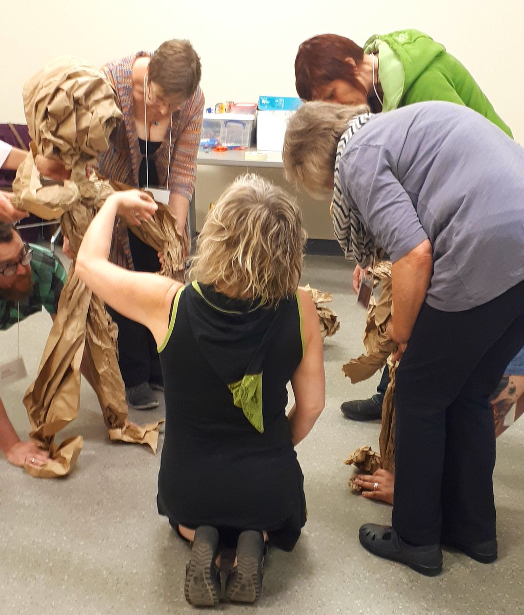 lmpopit's tweet photo. Breath is story telling. Sensitize yourself to finding breath. How can you make breath visible? Start with the head. Then the neck & chest. Focus on your breath & your creation's breath. Follow the flow of the initiation.
#3PersonPuppet #PuppetPower2018 https://t.co/OrfXcAX9Q1