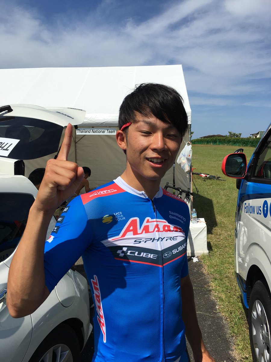 愛三工業レーシングチーム Aisan Racing Team Tourdekumano Tdk18 ツールド熊野 第3ステージ 21人に絞られた集団に黒枝士揮と野本空が残り 黒枝が集団トップのステージ5位 野本がステージ9位でフィニッシュしました 野本は個人総合新人賞を獲得 愛三工業レーシングチーム Aisan Racing Team Tourdekumano Tdk18 ツールド熊野 第3ステージ 21人に絞られた集団に黒枝士揮と野本空が残り 黒枝が集団トップのステージ5位 野本がステージ9位でフィニッシュしました 野本は個人総合新人賞を獲得