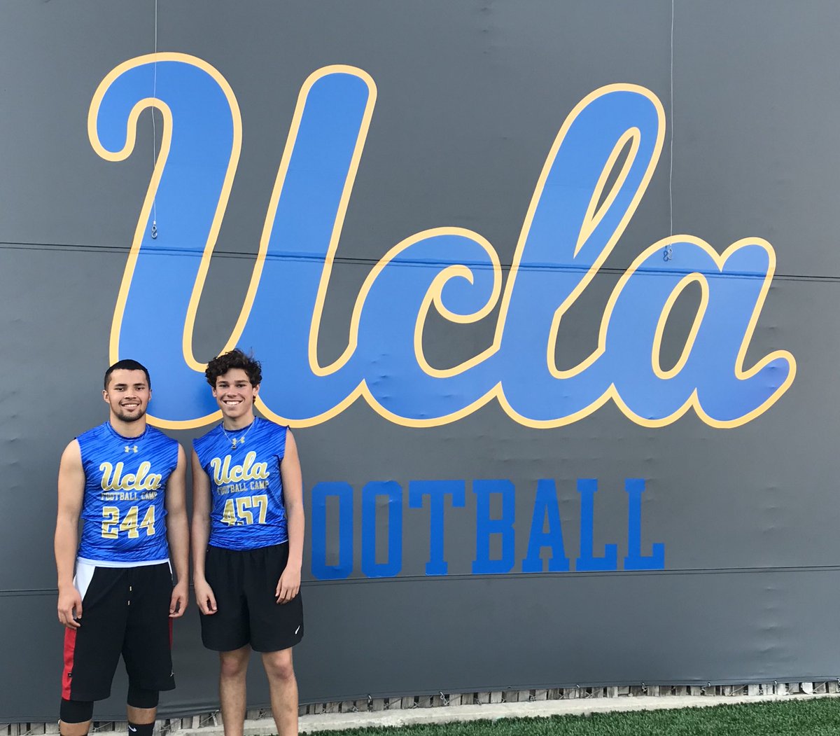 tafthsfootball's tweet image. Our boys representing Taft at UCLA Football Camp! #footballbrothers #taftwhfootball #toreadors #toreadorwidereceiver #toreadorkicker #toreadorlineman #season1819