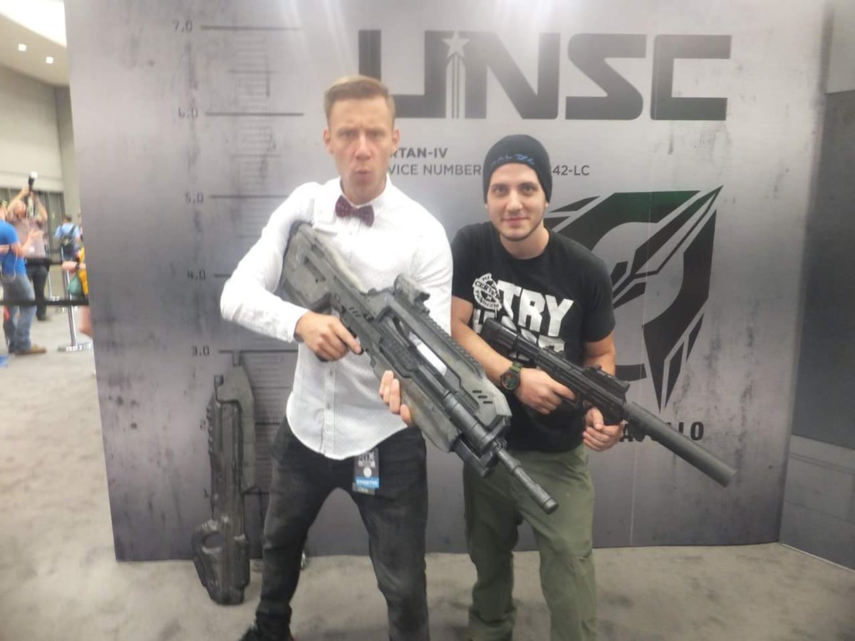HaloTutor's tweet photo. @Brav found the pictures that were taken 2 years ago. Almost sold my camera with the SD card still in it!
#RTX2016 #HaloJunkie https://t.co/fq9L2tGbA8